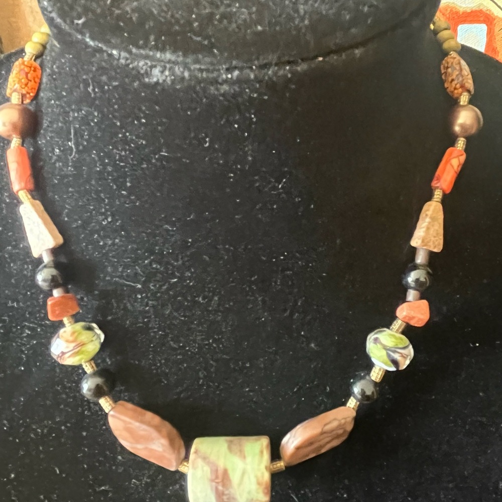 Necklace - Picture 2 of 5